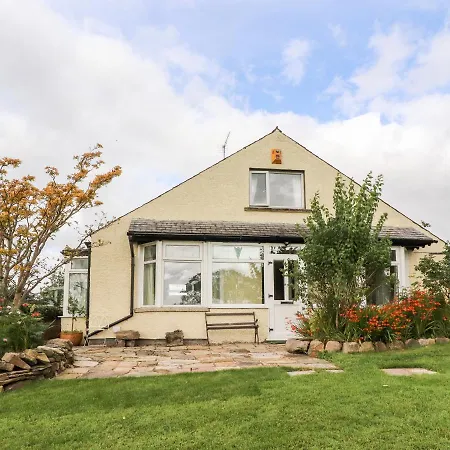 1 Oakleigh Settle